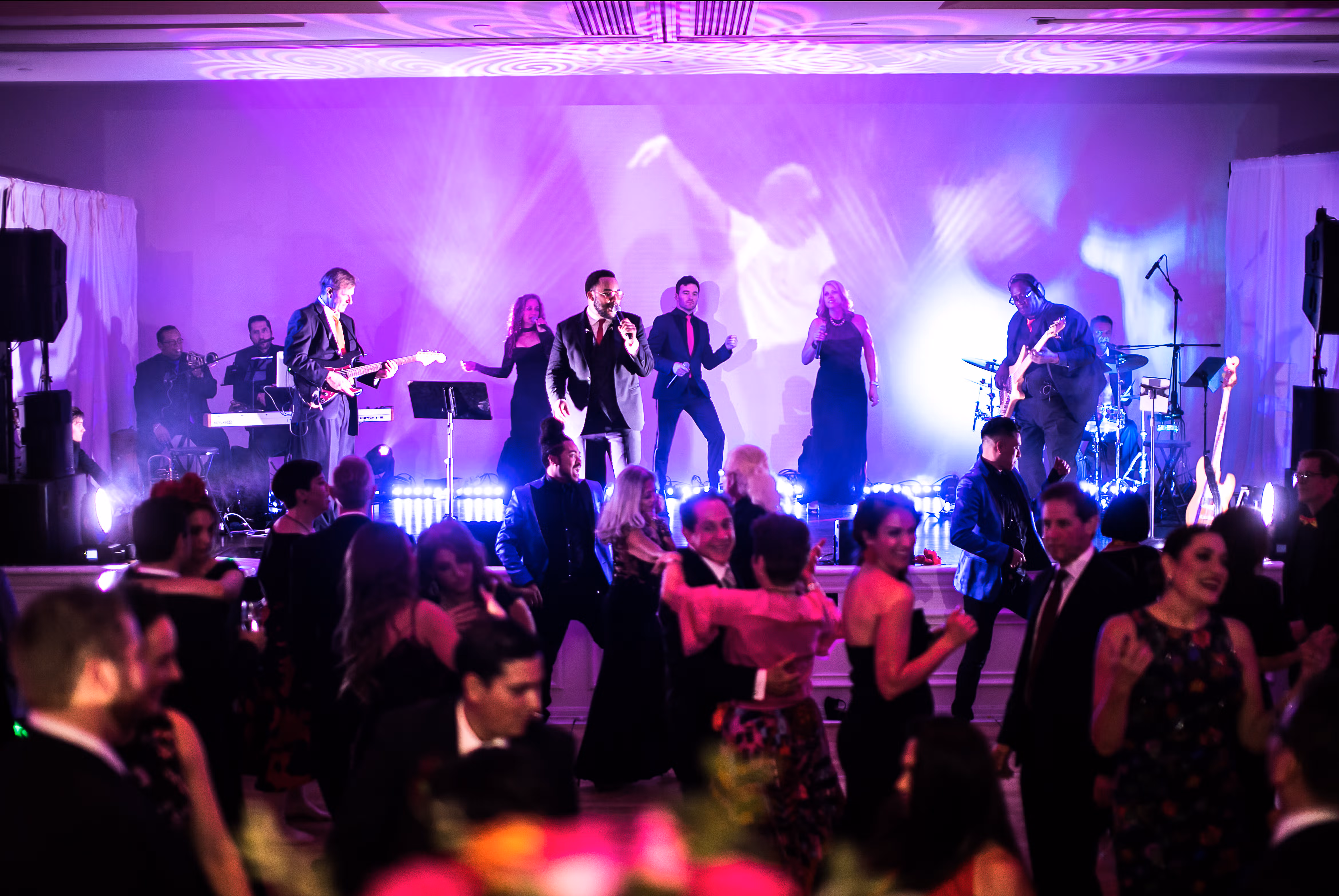 Corporate Magician Performances Designed for Business Audiences